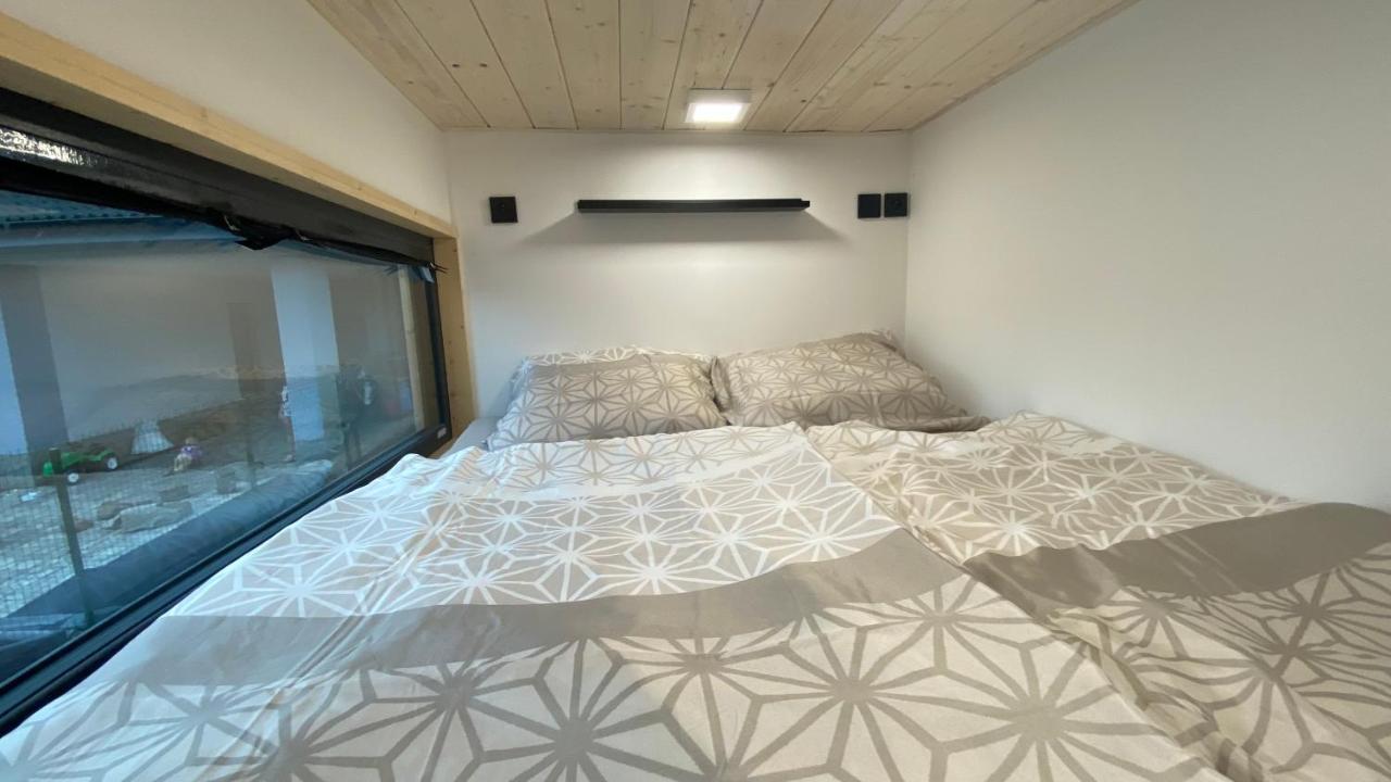 Tiny House Apartment Пардубице Екстериор снимка