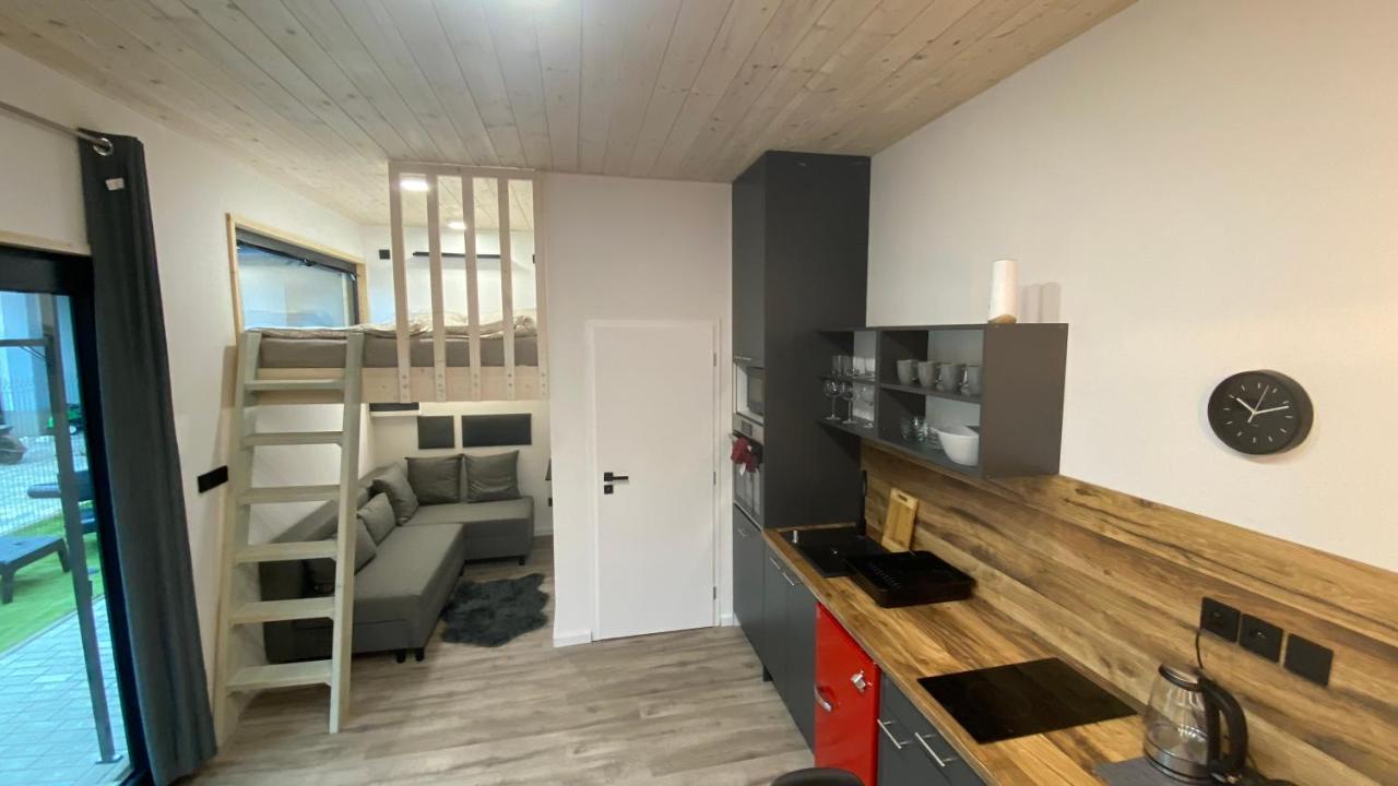 Tiny House Apartment Пардубице Екстериор снимка